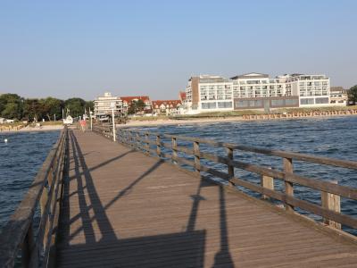 Blick auf Scharbeutz von der Seebrücke